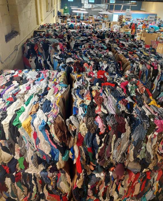 Y2K Vintage Clothing to UK and European Buyers
